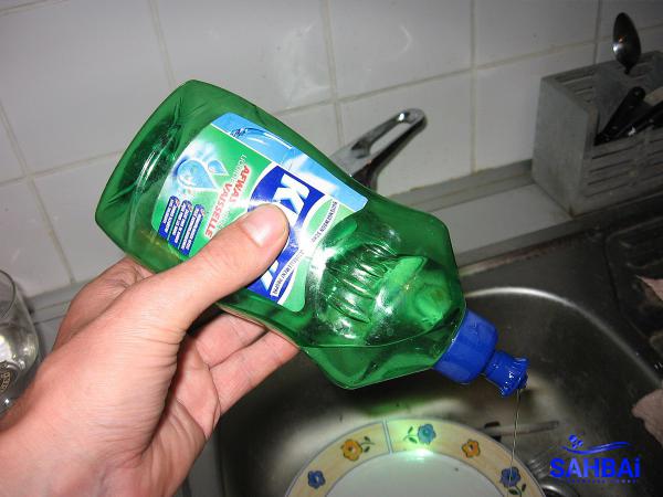 The Top 3 Benefits of Dishwashing Liquid